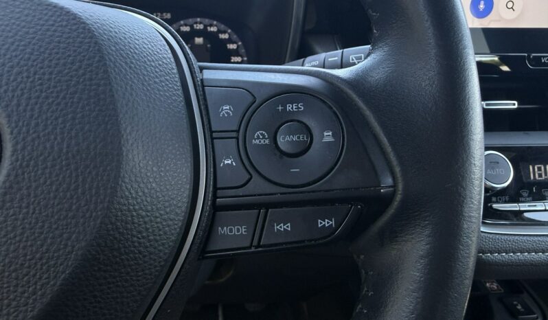 TOYOTA Corolla  | FWD (przód) | Automatyczna | 140 KM | bialy full