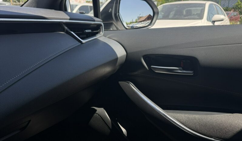 TOYOTA Corolla  | FWD (przód) | Automatyczna | 140 KM | bialy full