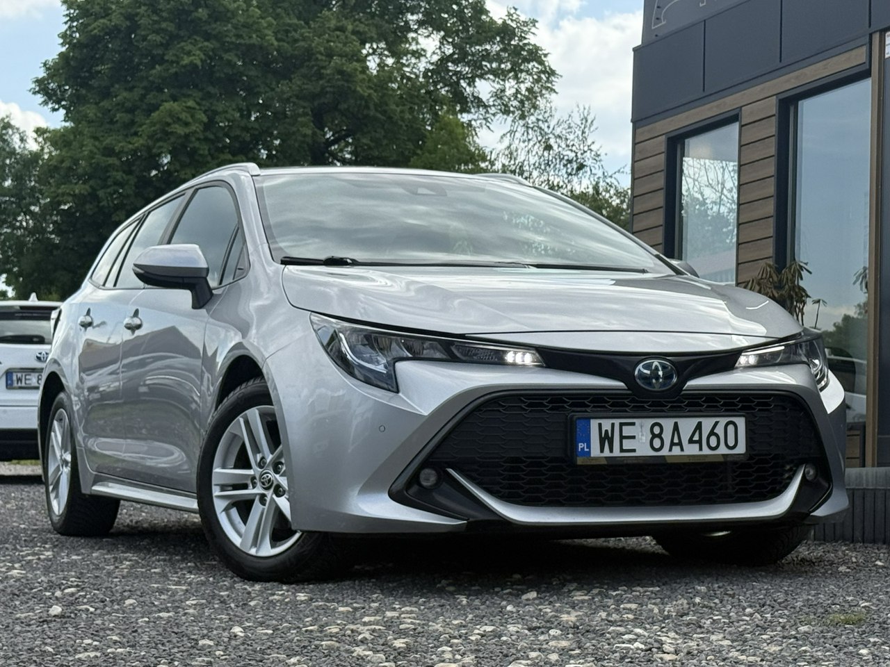 Toyota Corolla  | Przedni | Automatyczna | 122 Km | Srebrny