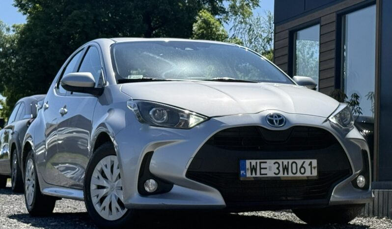 TOYOTA Yaris  | FWD (przód) | Automatyczna B/S | 116 KM | Srebrny full
