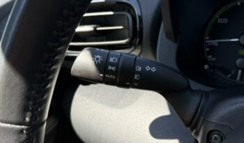TOYOTA Yaris  | FWD (przód) | Automatyczna B/S | 116 KM | Srebrny full