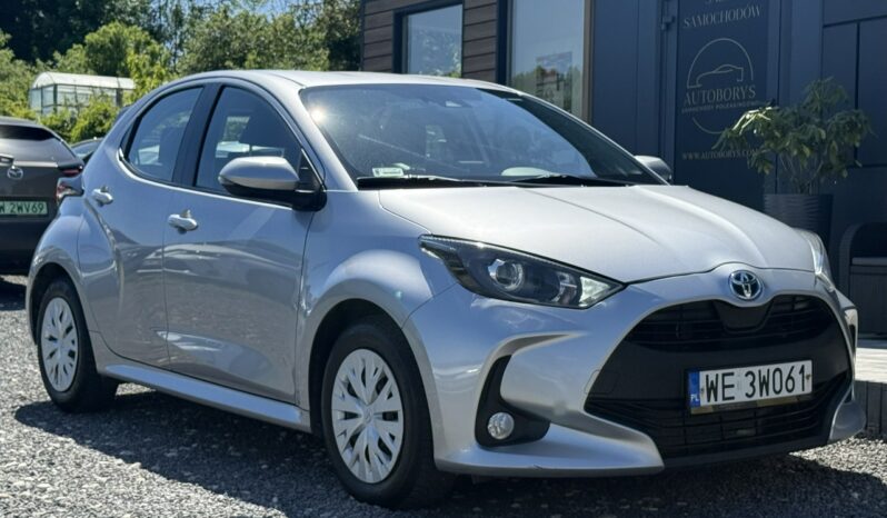 TOYOTA Yaris  | FWD (przód) | Automatyczna B/S | 116 KM | Srebrny full