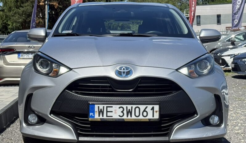 TOYOTA Yaris  | FWD (przód) | Automatyczna B/S | 116 KM | Srebrny full