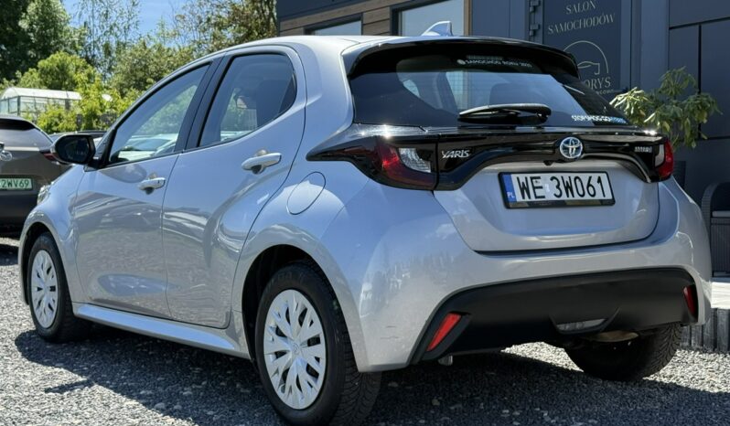 TOYOTA Yaris  | FWD (przód) | Automatyczna B/S | 116 KM | Srebrny full
