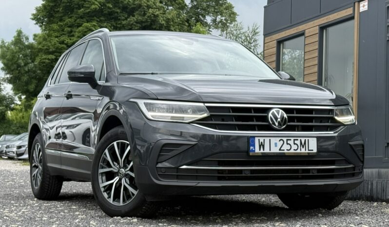 VOLKSWAGEN Tiguan  | FWD (przód) | Manualna | 150 KM | Szary full