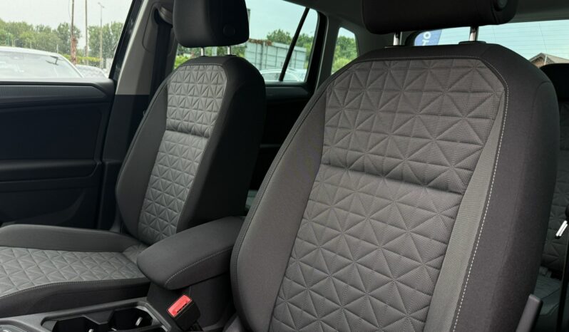 VOLKSWAGEN Tiguan  | FWD (przód) | Manualna | 150 KM | Szary full