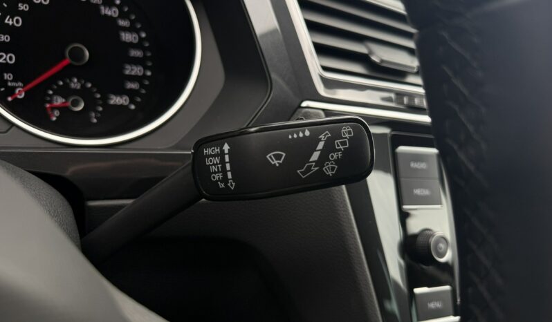 VOLKSWAGEN Tiguan  | FWD (przód) | Manualna | 150 KM | Szary full