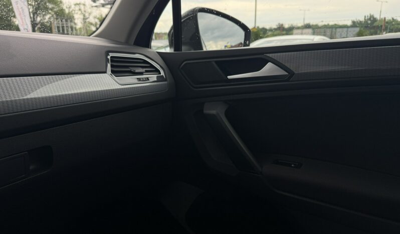 VOLKSWAGEN Tiguan  | FWD (przód) | Manualna | 150 KM | Szary full