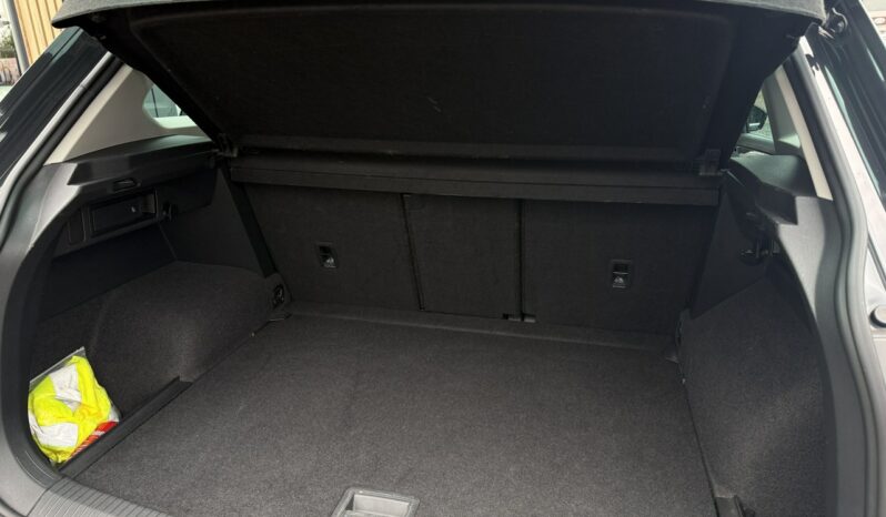 VOLKSWAGEN Tiguan  | FWD (przód) | Manualna | 150 KM | Szary full