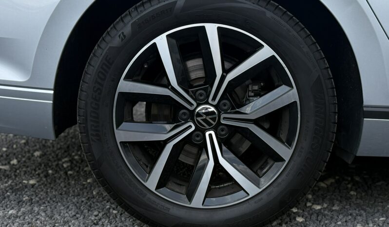 VOLKSWAGEN Passat  | FWD (przód) | Manualna | 150 KM | Srebrny full