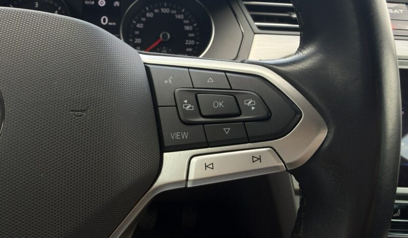 VOLKSWAGEN Passat  | FWD (przód) | Manualna | 150 KM | Srebrny full