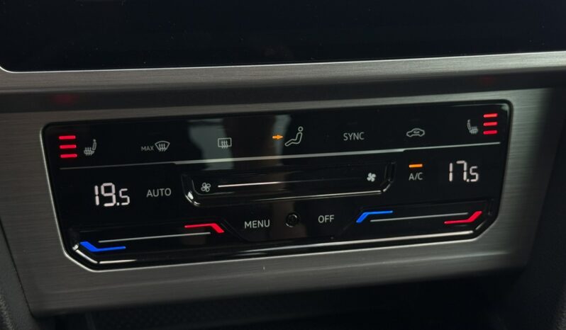 VOLKSWAGEN Passat  | FWD (przód) | Manualna | 150 KM | Srebrny full