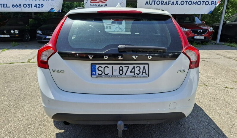 Volvo V60 | FWD (przód) | Manualna | 136 KM | Biały full