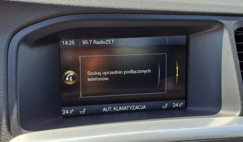 Volvo V60 | FWD (przód) | Manualna | 136 KM | Biały full