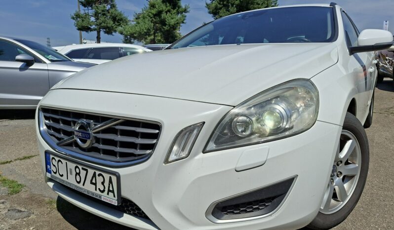 Volvo V60 | FWD (przód) | Manualna | 136 KM | Biały full