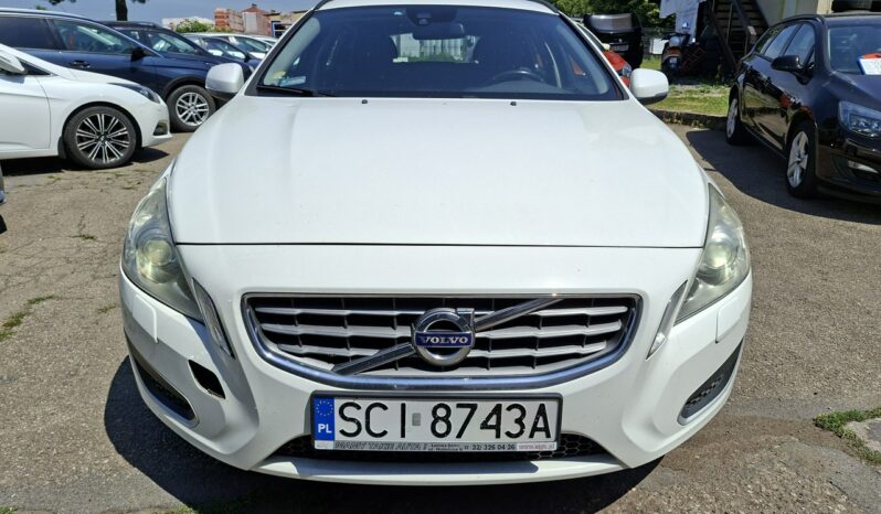 Volvo V60 | FWD (przód) | Manualna | 136 KM | Biały full