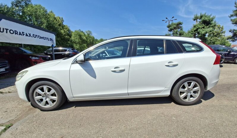 Volvo V60 | FWD (przód) | Manualna | 136 KM | Biały full