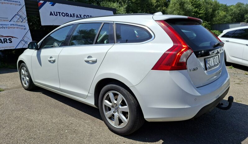 Volvo V60 | FWD (przód) | Manualna | 136 KM | Biały full