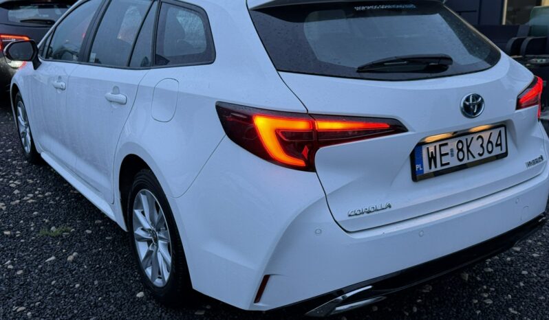 TOYOTA Corolla  | FWD (przód) | Automatyczna | 140 KM | bialy full