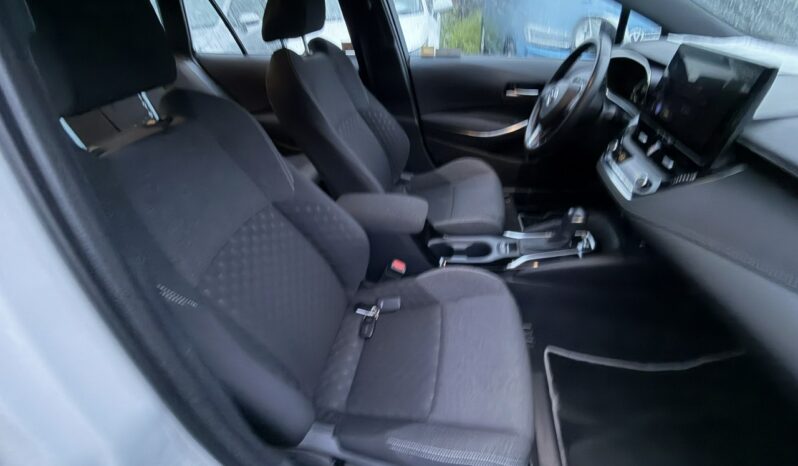 TOYOTA Corolla  | FWD (przód) | Automatyczna | 140 KM | bialy full