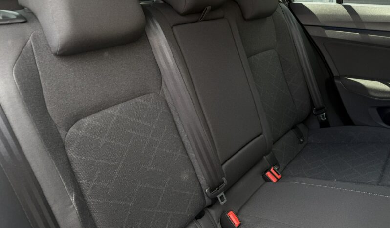 VOLKSWAGEN Golf  | FWD (przód) | Automatyczna | 115 KM | Czarny full