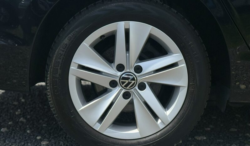 VOLKSWAGEN Golf  | FWD (przód) | Automatyczna | 115 KM | Czarny full