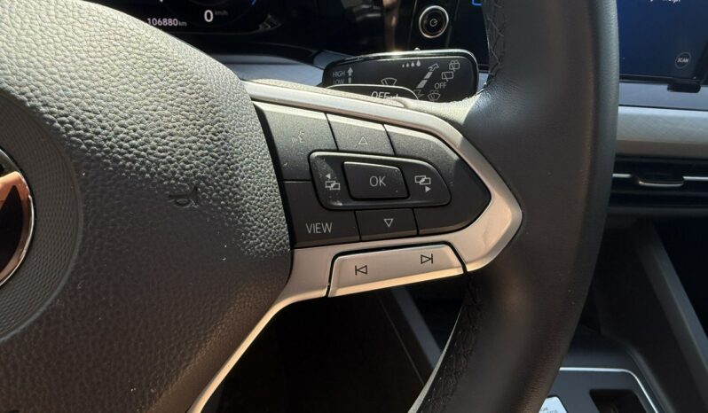 VOLKSWAGEN Golf  | przedni | Automatyczna | 115 KM | Czarny full