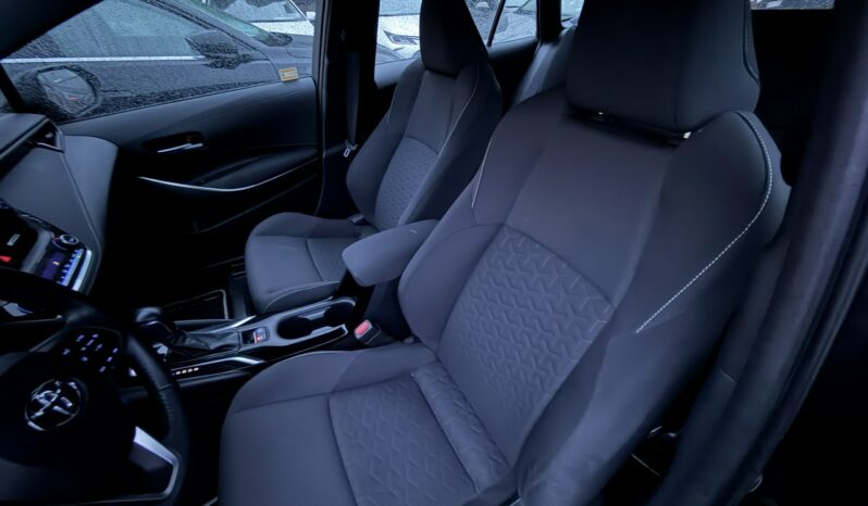 TOYOTA Corolla  | FWD (przód) | Automatyczna | 122 KM | Czarny full