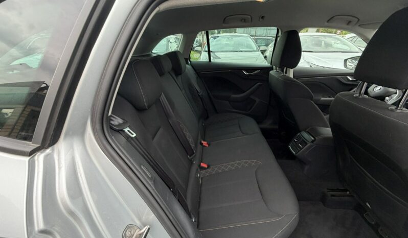 SKODA Scala | przedni | Manualna | 110 KM | Srebrny full