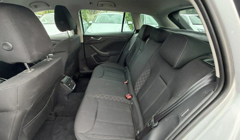 SKODA Scala | przedni | Manualna | 110 KM | Srebrny full