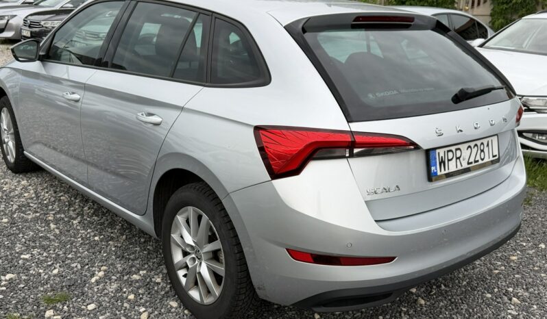 SKODA Scala | przedni | Manualna | 110 KM | Srebrny full
