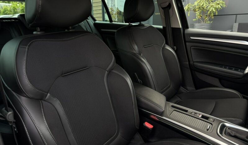 RENAULT Megane  | przedni | Automatyczna | 140 KM | Czarny full