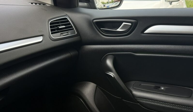RENAULT Megane  | FWD (przód) | Automatyczna | 140 KM | Czarny full