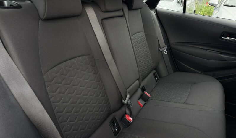 TOYOTA Corolla  | FWD (przód) | Automatyczna | 122 KM | Czarny full