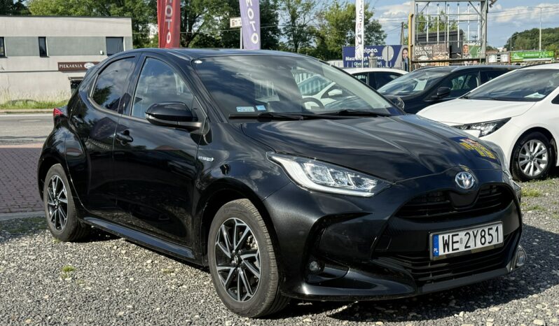 TOYOTA Yaris  | FWD (przód) | Automatyczna B/S | 116 KM | Czarny full