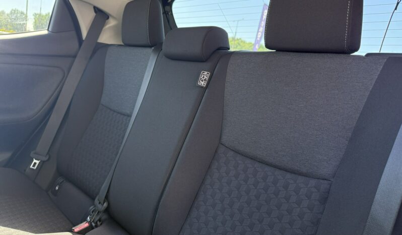 TOYOTA Yaris  | FWD (przód) | Automatyczna B/S | 116 KM | Czarny full