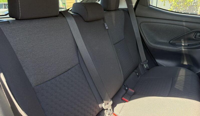 TOYOTA Yaris  | FWD (przód) | Automatyczna B/S | 116 KM | Czarny full
