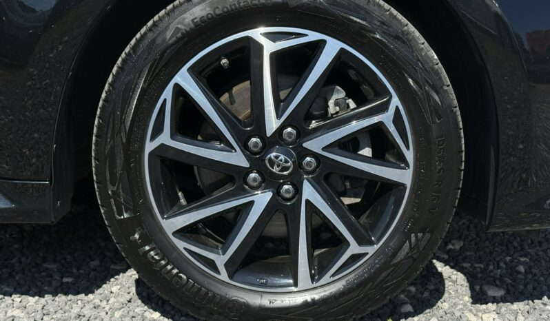 TOYOTA Yaris  | FWD (przód) | Automatyczna B/S | 116 KM | Czarny full