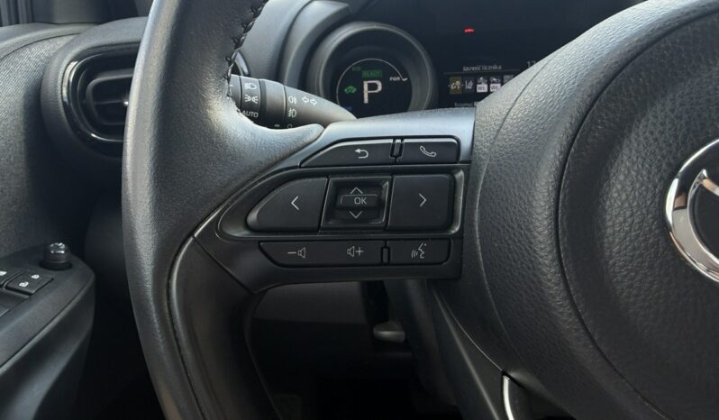 TOYOTA Yaris  | FWD (przód) | Automatyczna B/S | 116 KM | Czarny full