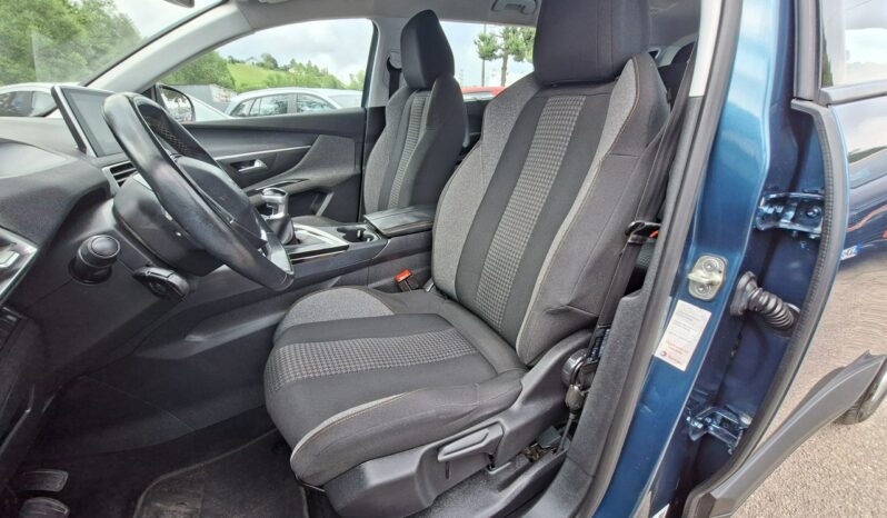 PEUGEOT 5008  | FWD (przód) | Manualna | 130 KM | zielony ciemny full