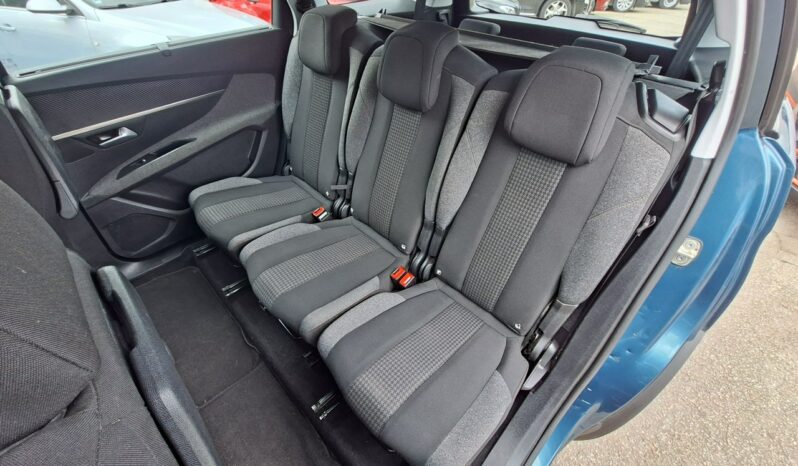 PEUGEOT 5008  | FWD (przód) | Manualna | 130 KM | zielony ciemny full