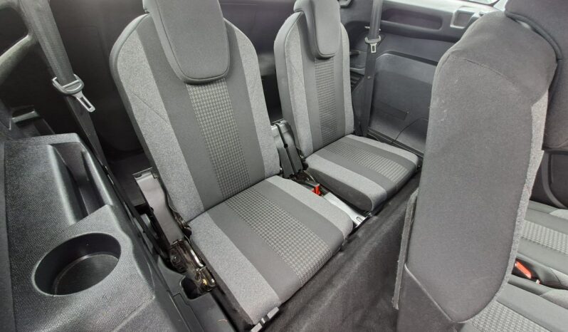 PEUGEOT 5008  | FWD (przód) | Manualna | 130 KM | zielony ciemny full