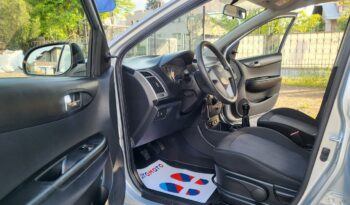 HYUNDAI i20  | przedni | Manualna | 85 KM | Srebrny full