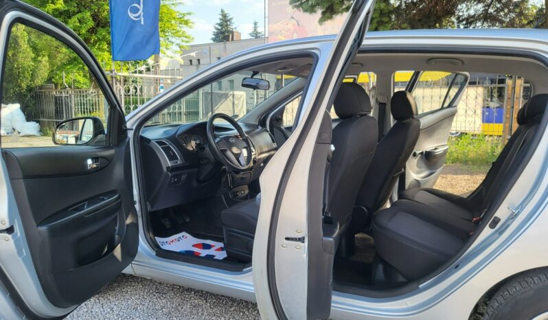 HYUNDAI i20  | przedni | Manualna | 85 KM | Srebrny full