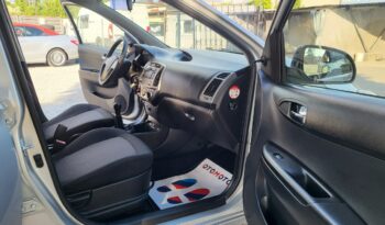 HYUNDAI i20  | przedni | Manualna | 85 KM | Srebrny full