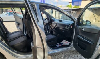 HYUNDAI i20  | przedni | Manualna | 85 KM | Srebrny full