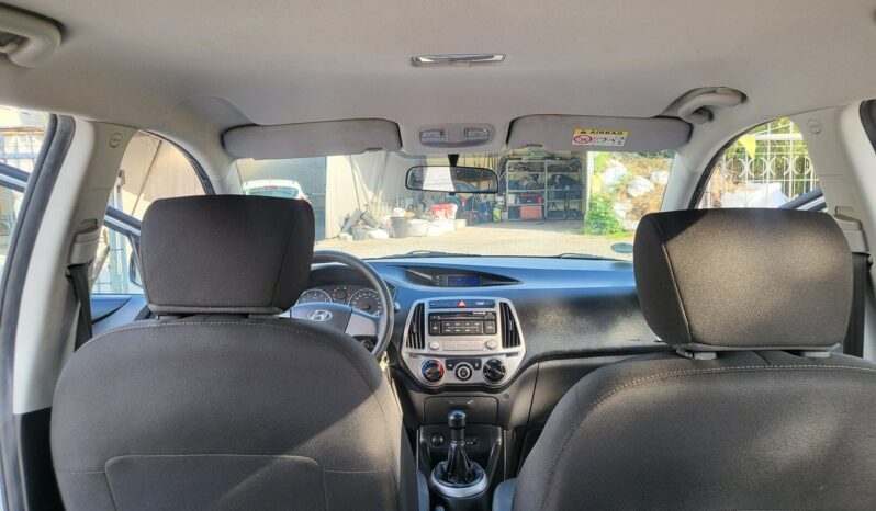HYUNDAI i20  | przedni | Manualna | 85 KM | Srebrny full