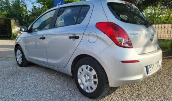 HYUNDAI i20  | przedni | Manualna | 85 KM | Srebrny full