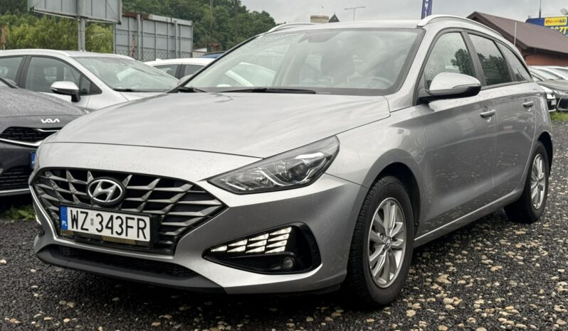 Hyundai I30  | Fwd (Przód) | Manualna | 120 Km | Srebrny
