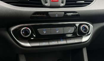HYUNDAI I30  | FWD (przód) | Manualna | 120 KM | Srebrny full